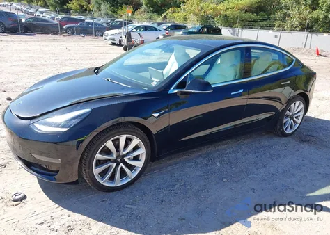 2018 Tesla Model 3 Long Range/Performance z USA, uszkodzony, nr VIN 5YJ3E1EB8JF182774